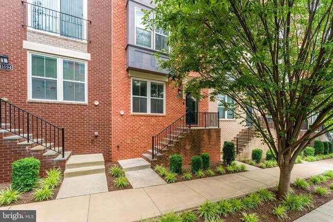 property at 11692 Sunrise Square Pl
