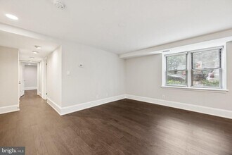 2129 Florida Ave NW in Washington, DC - Building Photo - Building Photo