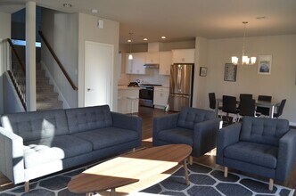 4054 SE Holgate Blvd in Portland, OR - Foto de edificio - Building Photo