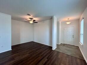 9117 Southwick Dr in Austin, TX - Building Photo - Building Photo