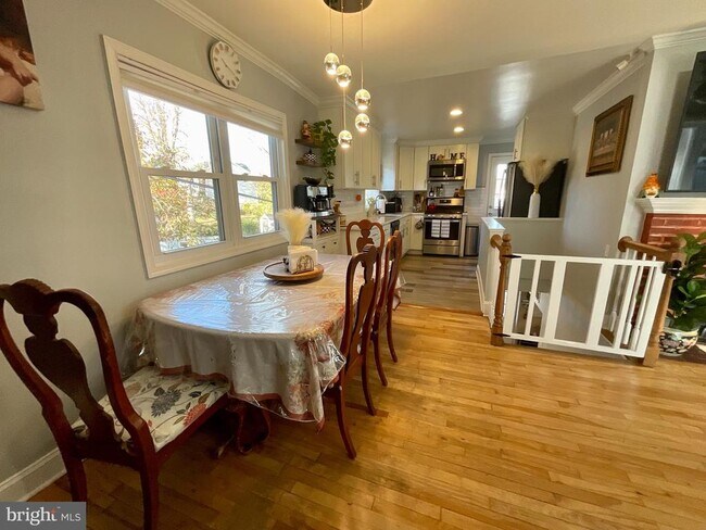 6822 Donahue Ct in Falls Church, VA - Building Photo - Building Photo