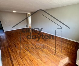 6118 Stover Ave in Cincinnati, OH - Building Photo - Building Photo