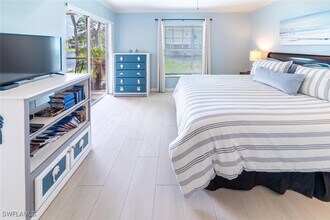 774 Wiggins Lake Dr in Naples, FL - Foto de edificio - Building Photo