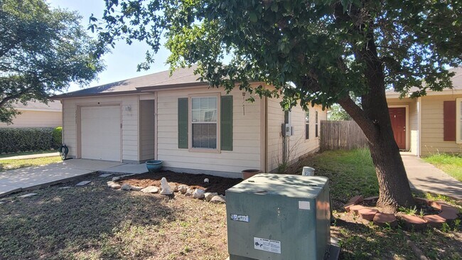 11455 Coral Canyon in San Antonio, TX - Building Photo - Building Photo
