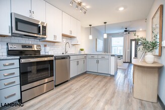 8511 Myslak Wy, Unit 8572D in Pensacola, FL - Foto de edificio - Building Photo