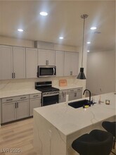 9831 Ravenswood Peak Ave in Las Vegas, NV - Building Photo - Building Photo
