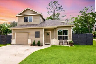 10897 Mockingbird Pl in Conroe, TX - Building Photo - Building Photo