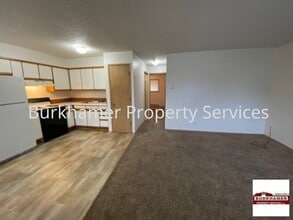 408 N 14th St in Elma, WA - Building Photo - Building Photo