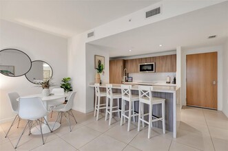 401 N Birch Rd, Unit 1014 in Fort Lauderdale, FL - Foto de edificio - Building Photo