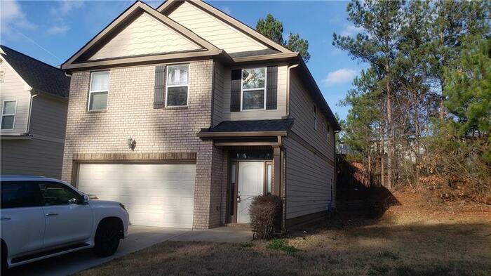 2322 Shady Dr in Morrow, GA - Building Photo