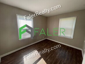 2210 Craig Dr in Dayton, OH - Building Photo - Building Photo