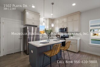 1502 Playa Dr, Unit 1 in Weslaco, TX - Foto de edificio - Building Photo