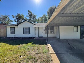 514 Bertloma St in Pasadena, TX - Building Photo