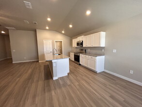 2010 135th St in Lubbock, TX - Building Photo - Building Photo