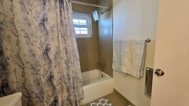 701 Poinsettia Rd in Belleair, FL - Building Photo - Building Photo