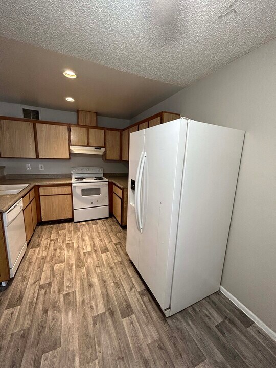 1954 Nebula Dr in Las Vegas, NV - Building Photo