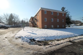 Edgewood Club in Painesville, OH - Building Photo - Building Photo