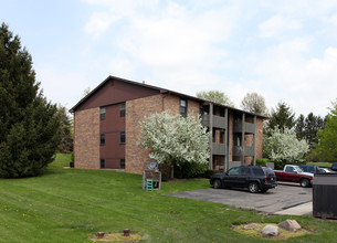 Laurel Ridge Apartments in Mansfield, OH - Building Photo - Building Photo