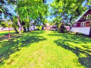 43 N Highland St, Unit 2 in Lock Haven, PA - Building Photo - Building Photo