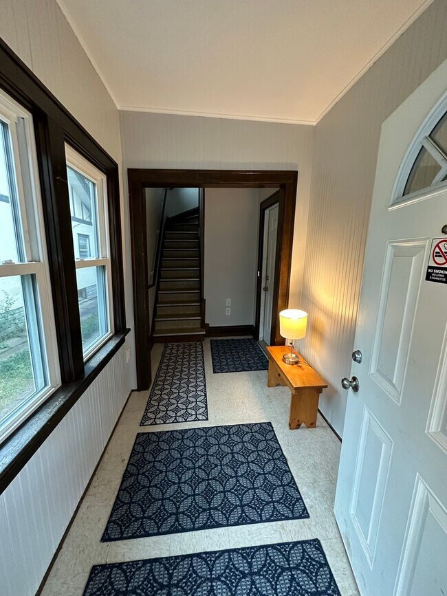 1081 13th Ave SE in Minneapolis, MN - Building Photo - Building Photo