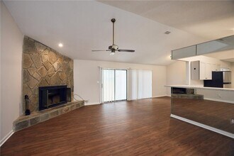 3882 Springleaf Point in Stone Mountain, GA - Building Photo - Building Photo