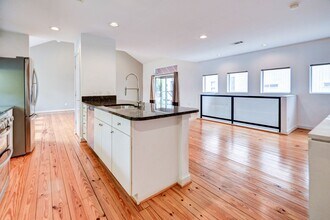 822 Ruthven St in Houston, TX - Building Photo - Building Photo