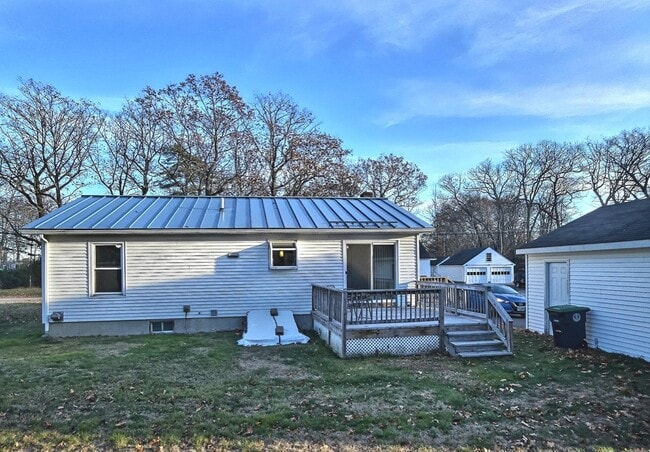 154 Victory Dr in Franklin, NH - Building Photo - Building Photo