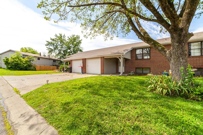 property at 1703 Aspen Cir