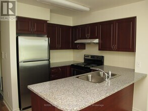 88 Grangeway Ave in Toronto, ON - Building Photo - Building Photo