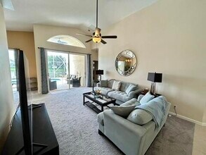 360 Shoreline Cir in Port St. Lucie, FL - Building Photo - Building Photo