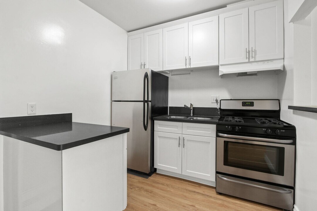 1432 16th St in Santa Monica, CA - Building Photo