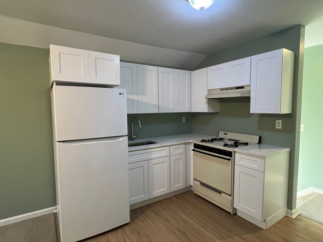 109 Vineland Ave, Unit 2 in Staten Island, NY - Foto de edificio - Building Photo