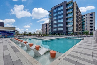 Solaris House at Uptown ATX in Austin, TX - Foto de edificio - Building Photo