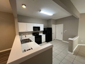 654 Shropshire Loop in Sanford, FL - Building Photo - Building Photo