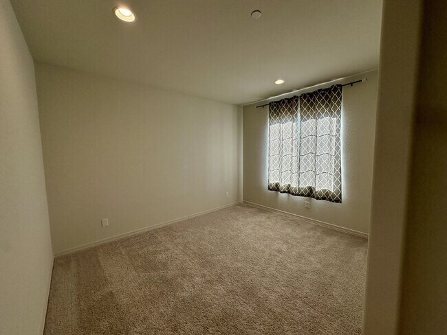 13726 W Whisper Rock Trail in Peoria, AZ - Building Photo - Building Photo