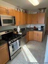 60 Brattle St, Unit 405 in Cambridge, MA - Building Photo