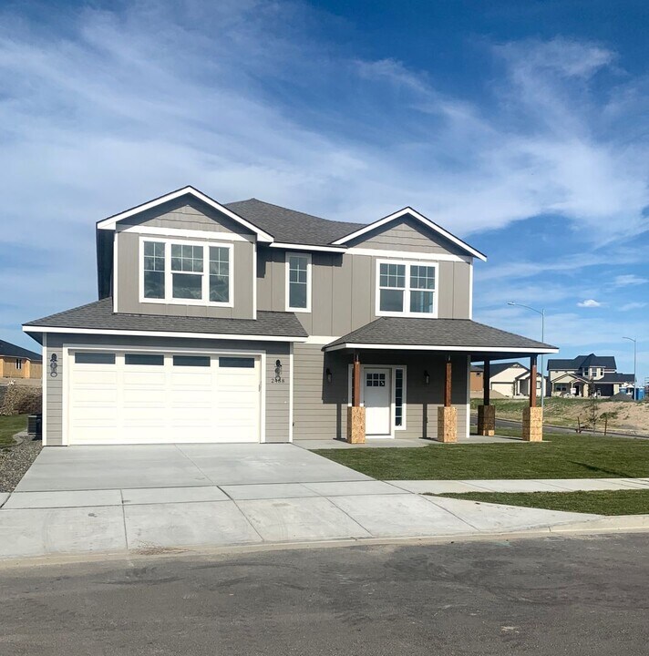 4814 Jodie St in Richland, WA - Building Photo