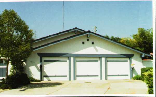 10311 Lockwood Dr in Cupertino, CA - Foto de edificio - Building Photo