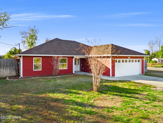 702 Michigan Ave in Lynn Haven, FL - Building Photo - Building Photo