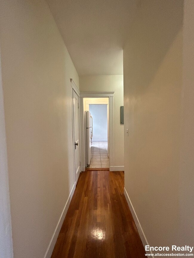 135 Washington St, Unit 56 in Boston, MA - Foto de edificio - Building Photo