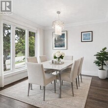 17 Jill Crescent in Toronto, ON - Building Photo - Building Photo