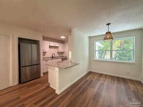 5230 Springhill Dr in Pensacola, FL - Building Photo - Building Photo