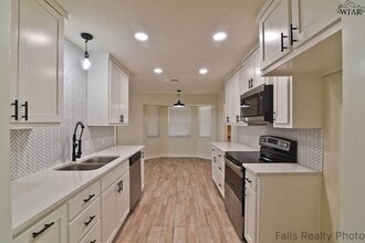 915 Patricia St in Burkburnett, TX - Building Photo - Building Photo