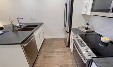 434 McGrath Hwy in Somerville, MA - Building Photo - Building Photo