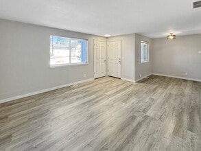 7053-7055 W Ustick Rd in Boise, ID - Building Photo - Building Photo