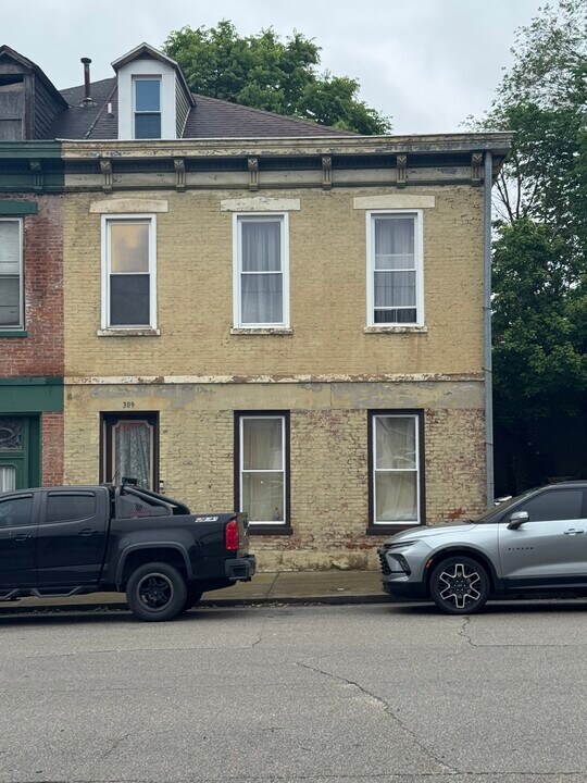 309 Walnut St in Madison, IN - Building Photo