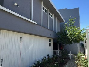 6142 Eleanor Ave-Unit -6 in Los Angeles, CA - Building Photo - Building Photo