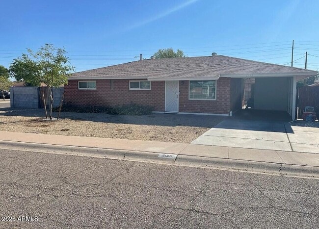 property at 2125 W Verde Ln