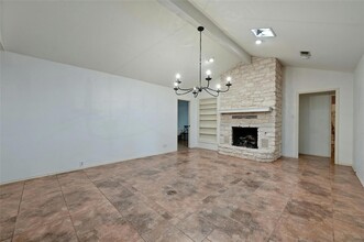 763 Oakdale Dr in Sunset Valley, TX - Building Photo - Building Photo