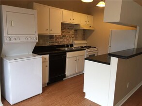 602 W 51st St in Austin, TX - Foto de edificio - Building Photo